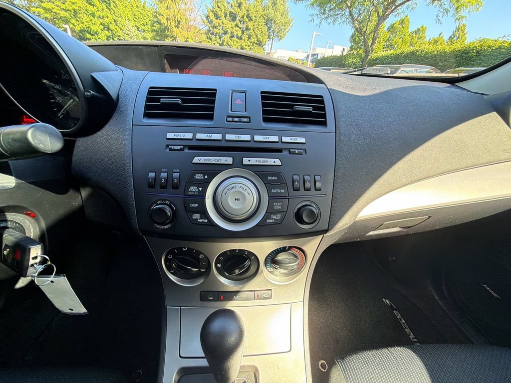 Used 2011 MAZDA MAZDA3 i Touring FWD image 24