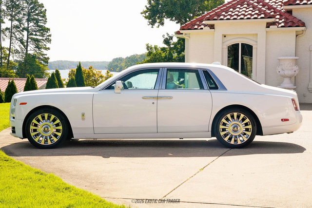 Used 2020 Rolls-Royce Phantom Sedan RWD image 1