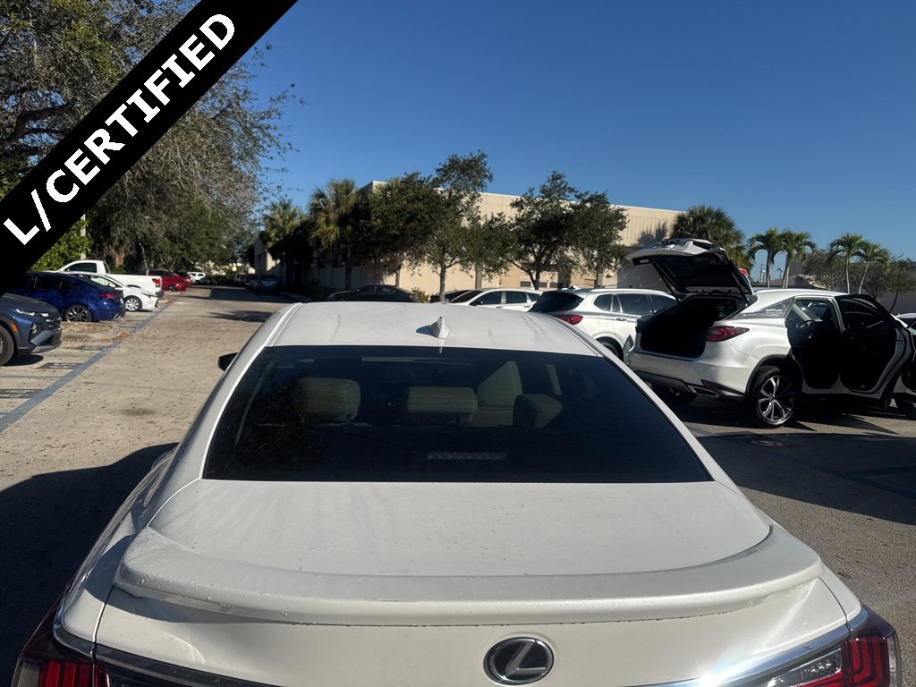 Used 2023 Lexus ES 300h w/ Premium Package image 6