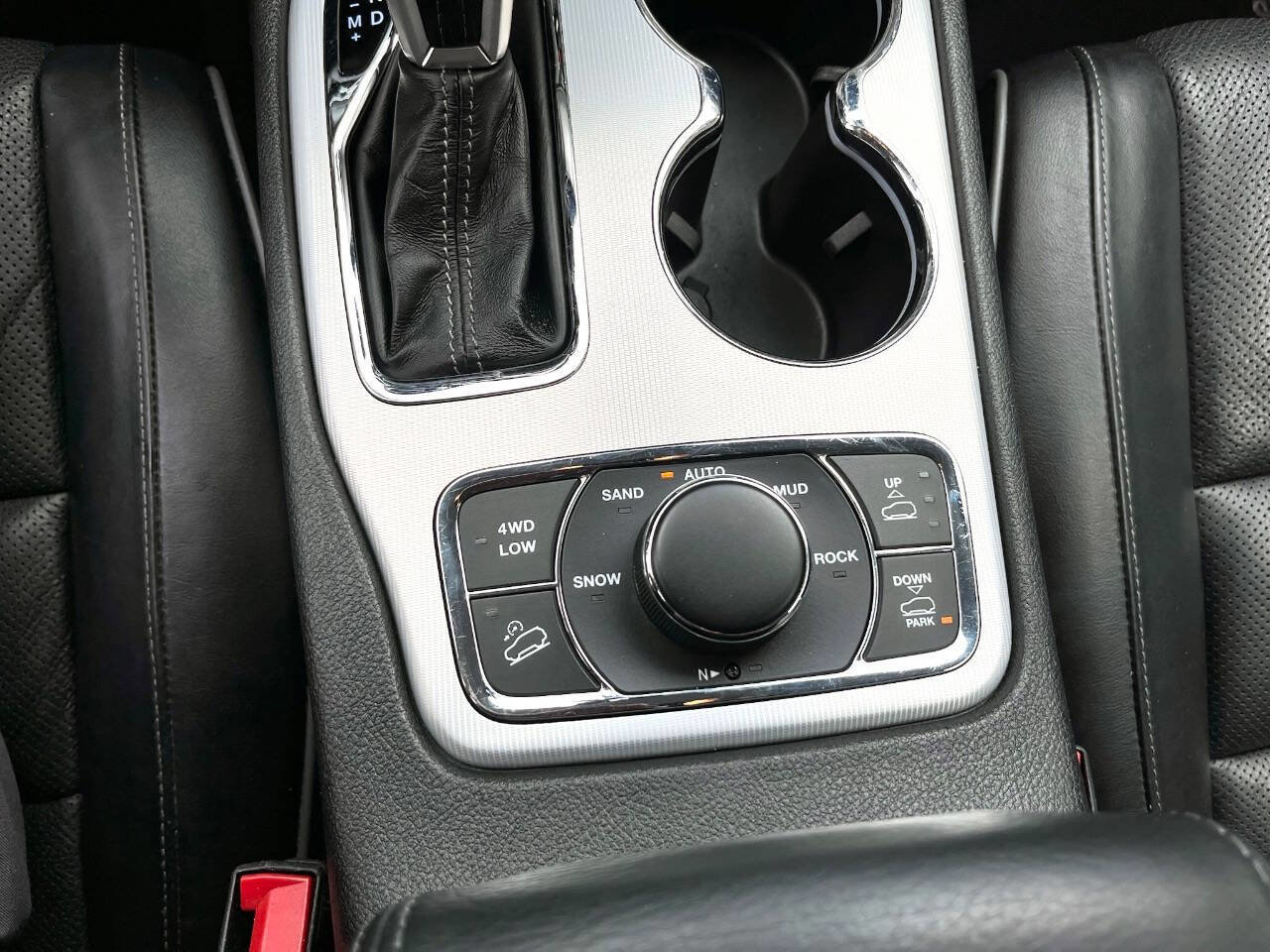 Used 2021 Jeep Grand Cherokee Summit w/ Platinum Series Group image 32