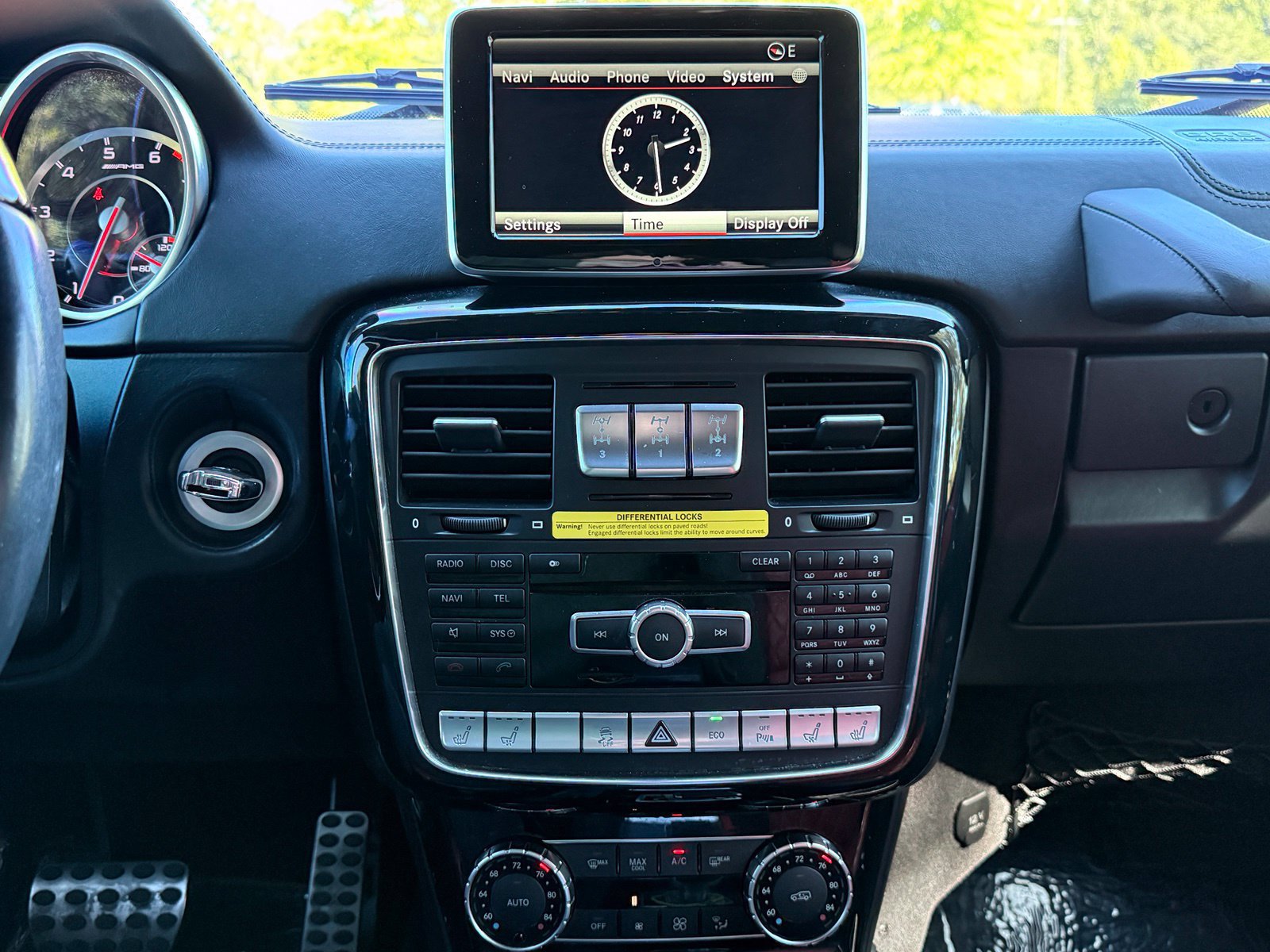 Used 2014 Mercedes-Benz G 63 AMG 4MATIC image 29
