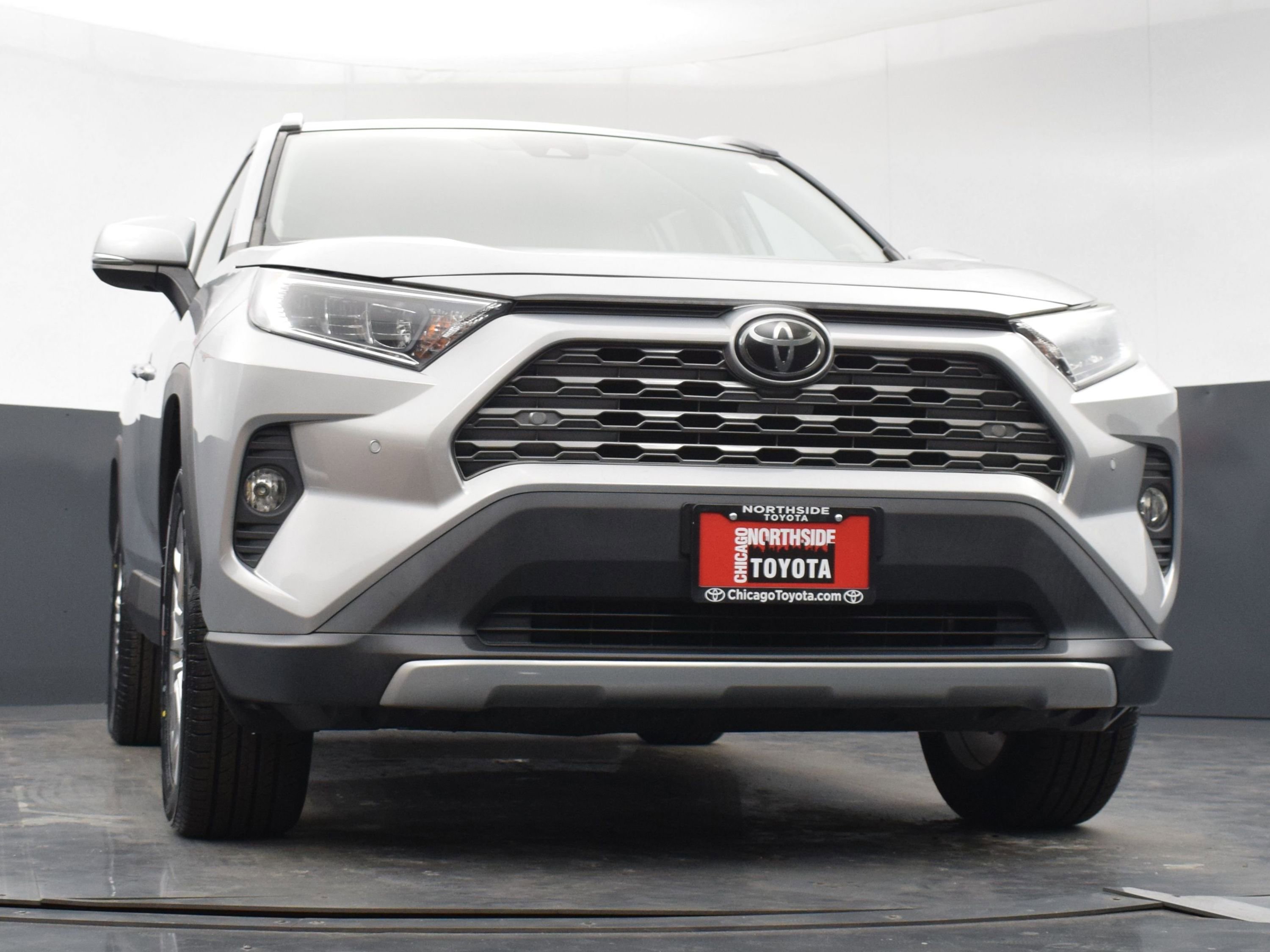 Used 2020 Toyota RAV4 Limited w/ Carpet Mat Package image 33
