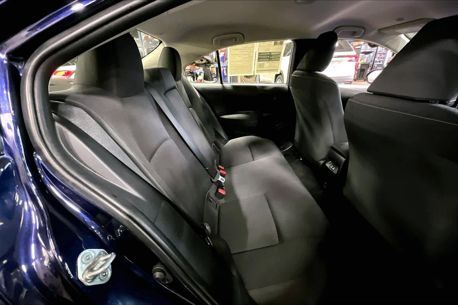 Used 2023 Toyota Corolla LE w/ Carpet Mat Package (TMS) FWD image 18
