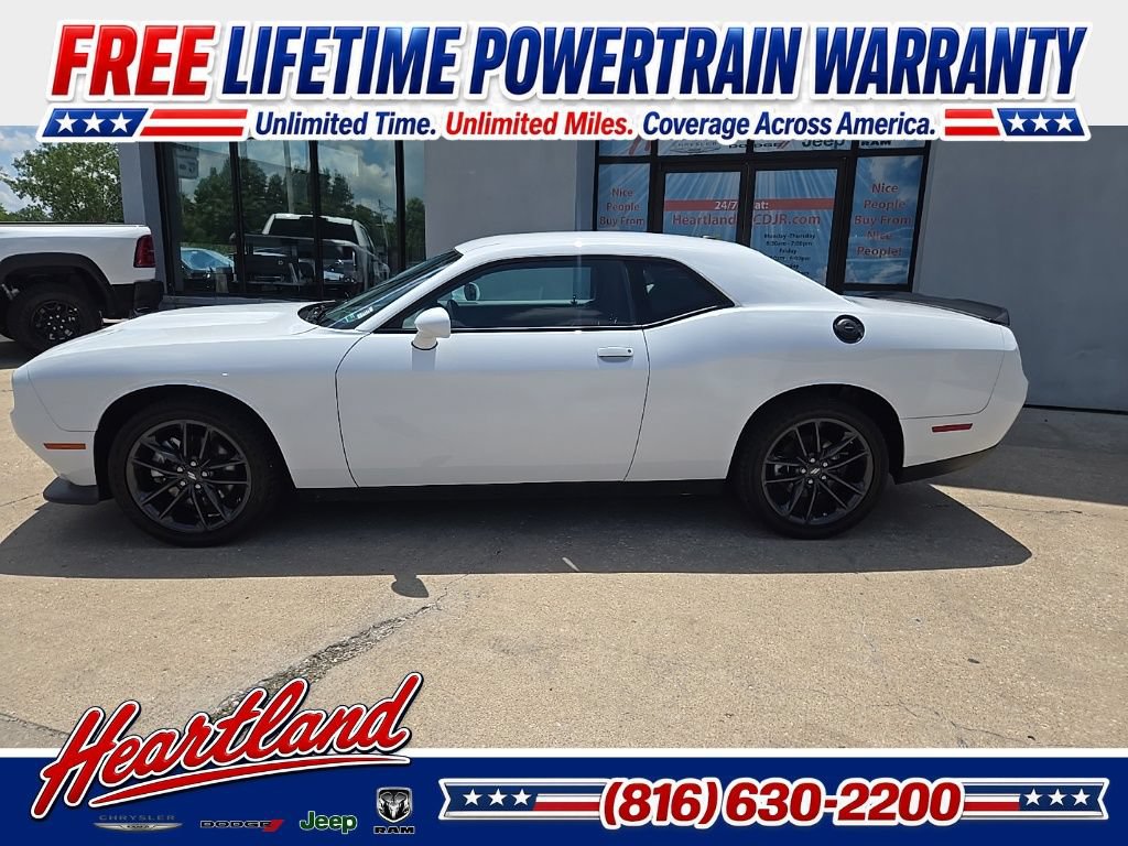 Used 2022 Dodge Challenger GT w/ Blacktop Package AWD/4WD image 6