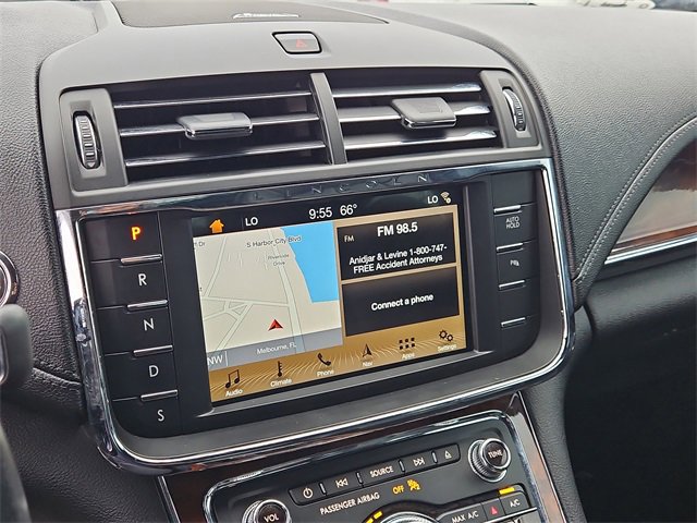 Used 2018 Lincoln Continental Reserve image 25