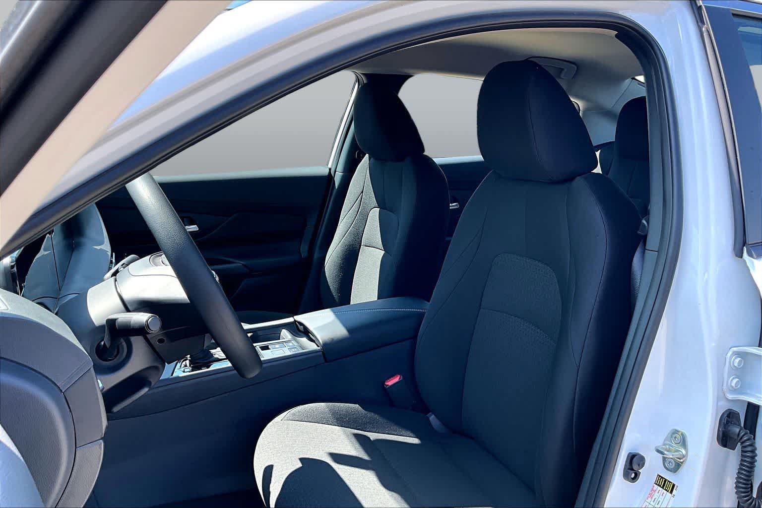 New 2027 Nissan Sentra S w/ Floor Mat Package FWD image 17