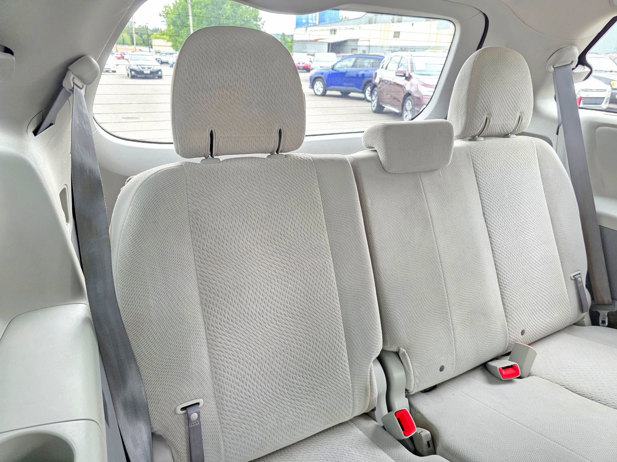 Used 2014 Toyota Sienna LE AWD/4WD image 59