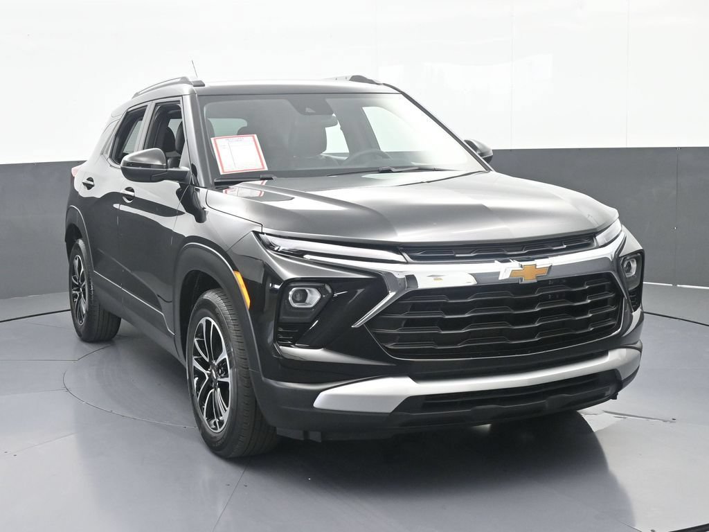 Used 2024 Chevrolet TrailBlazer LT w/ Driver Confidence Package FWD image 9