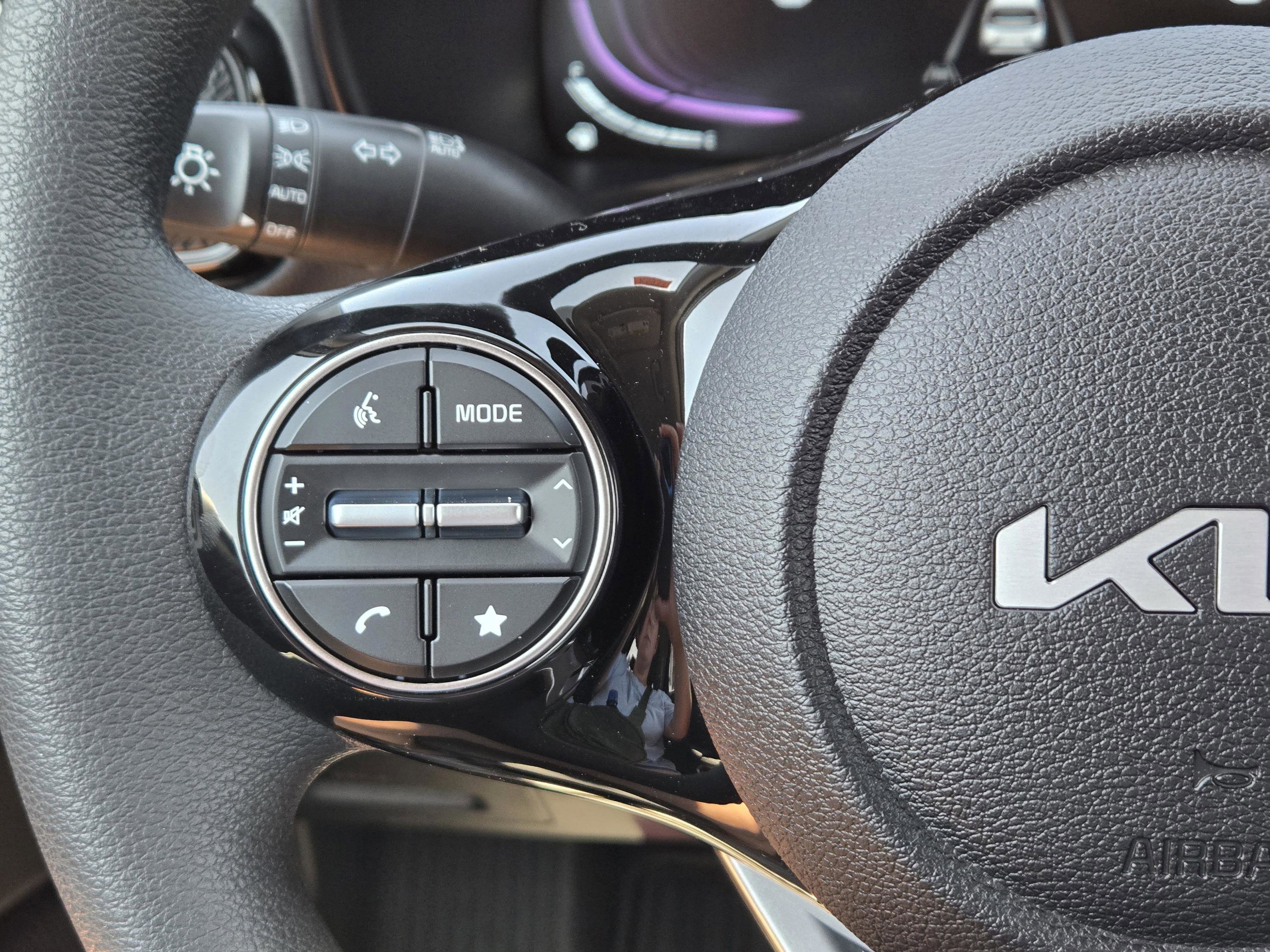 New 2025 Kia Soul S image 22