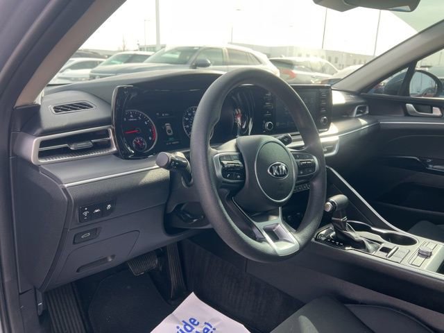Used 2021 Kia K5 LX image 9