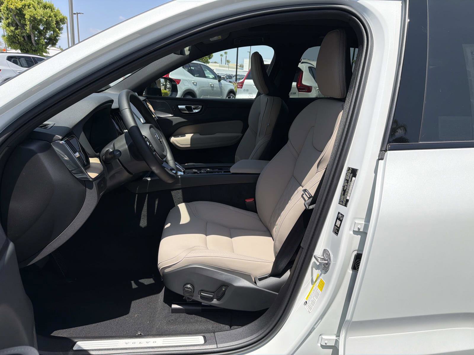 New 2026 Volvo XC60 B5 Plus w/ Climate Package AWD/4WD image 13