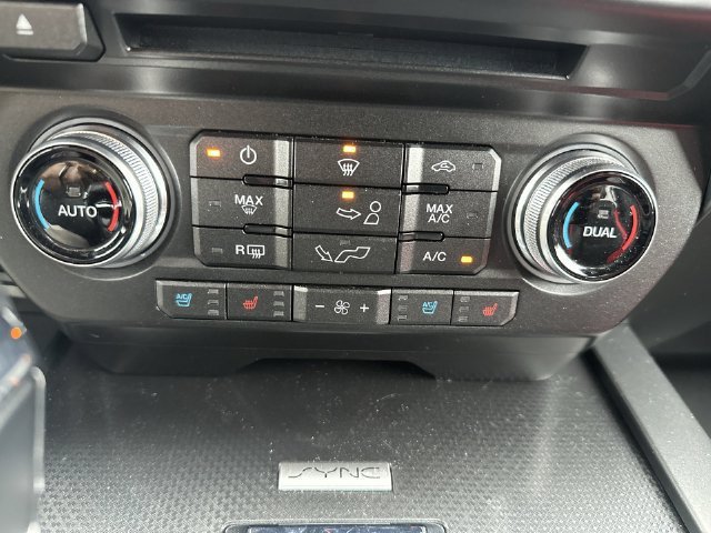 Used 2016 Ford F150 Lariat w/ Equipment Group 502A Luxury AWD/4WD image 25