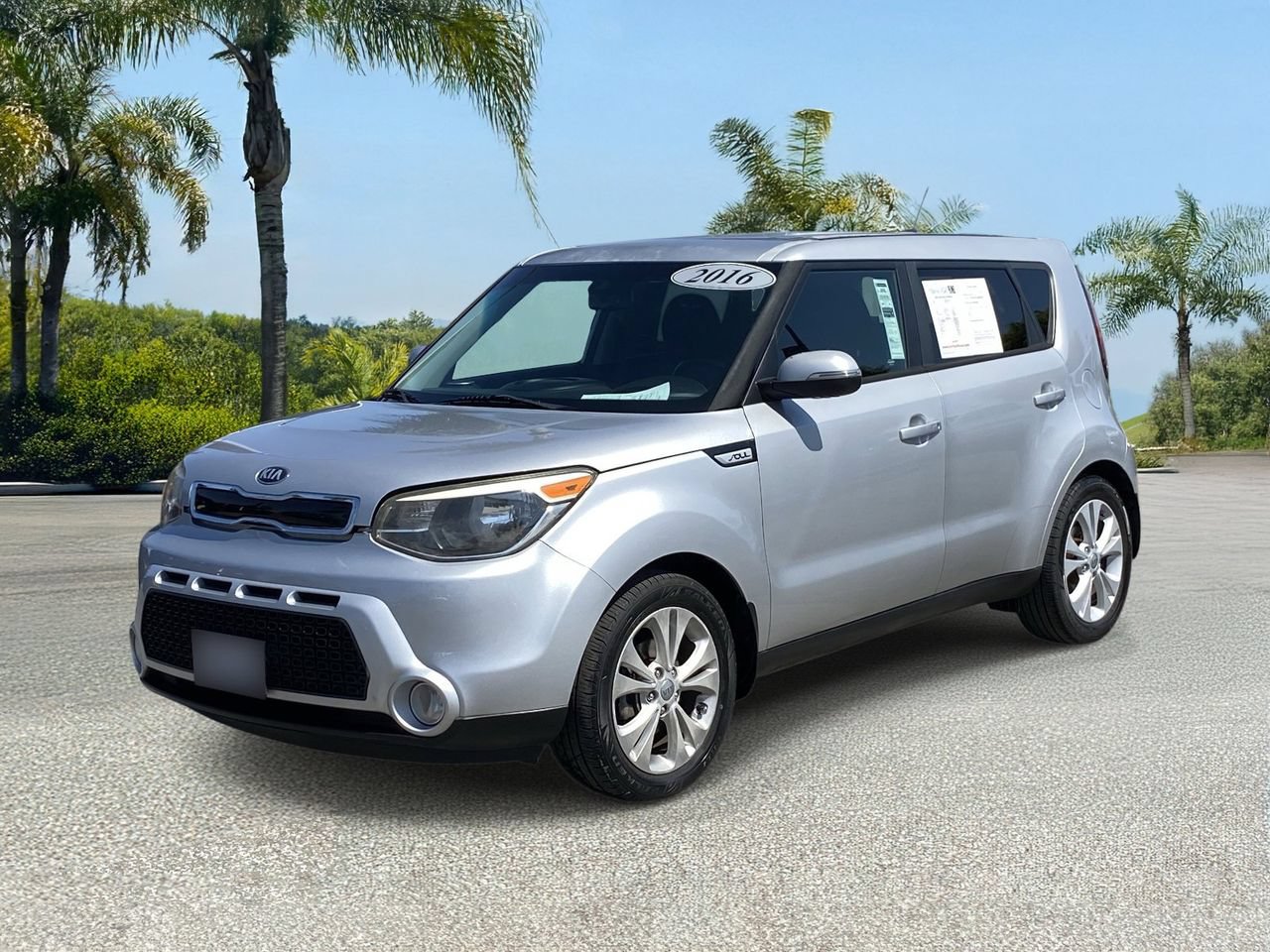 Used 2016 Kia Soul ! FWD image 2