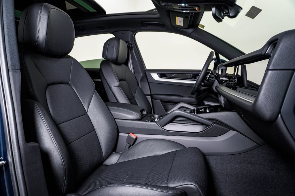 New 2026 Porsche Cayenne AWD/4WD image 14