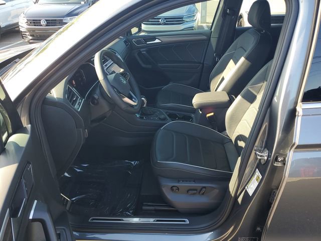 Certified 2024 Volkswagen Tiguan SEL R-Line image 19