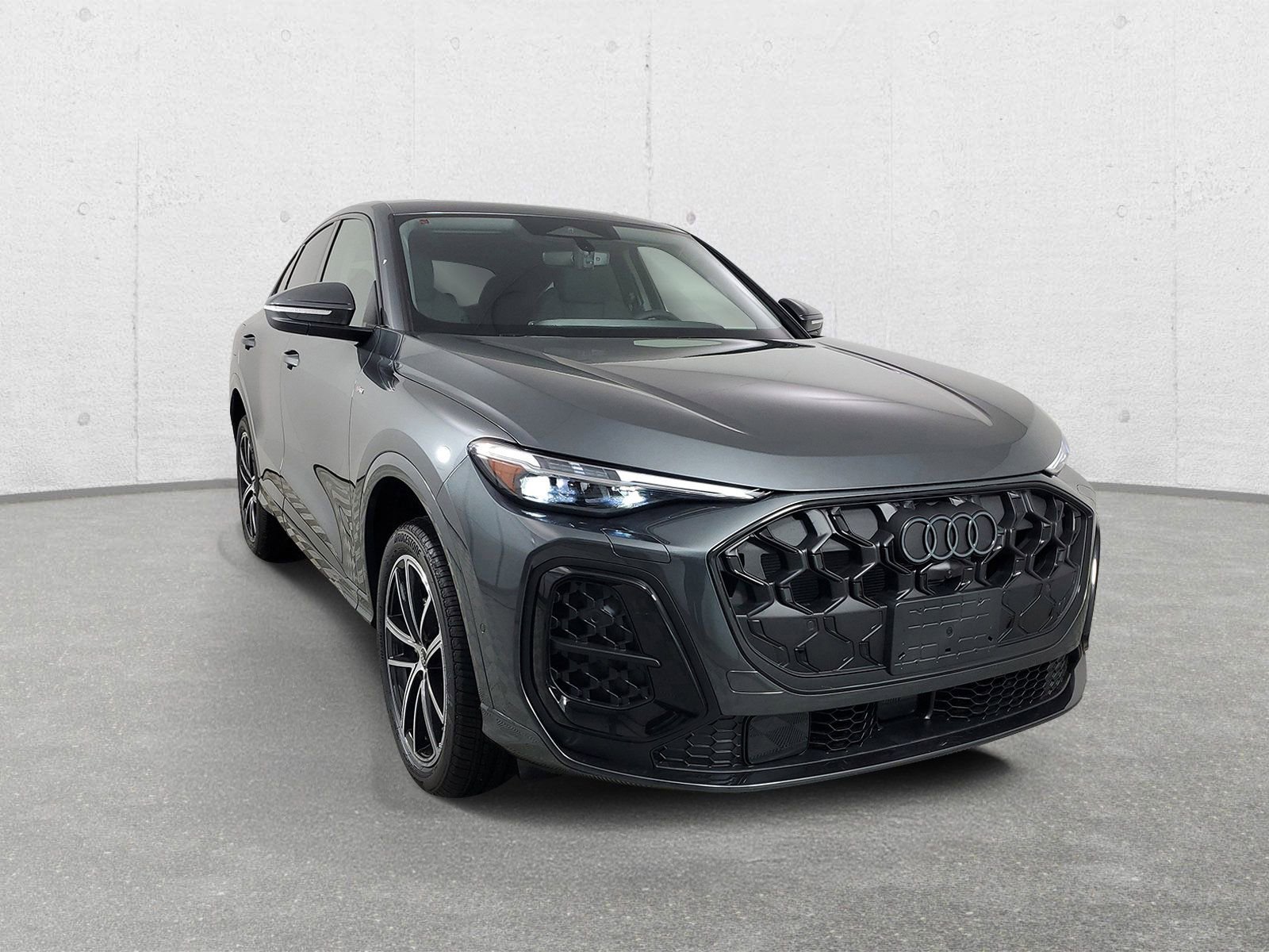 New 2026 Audi Q5 Premium Plus image 2