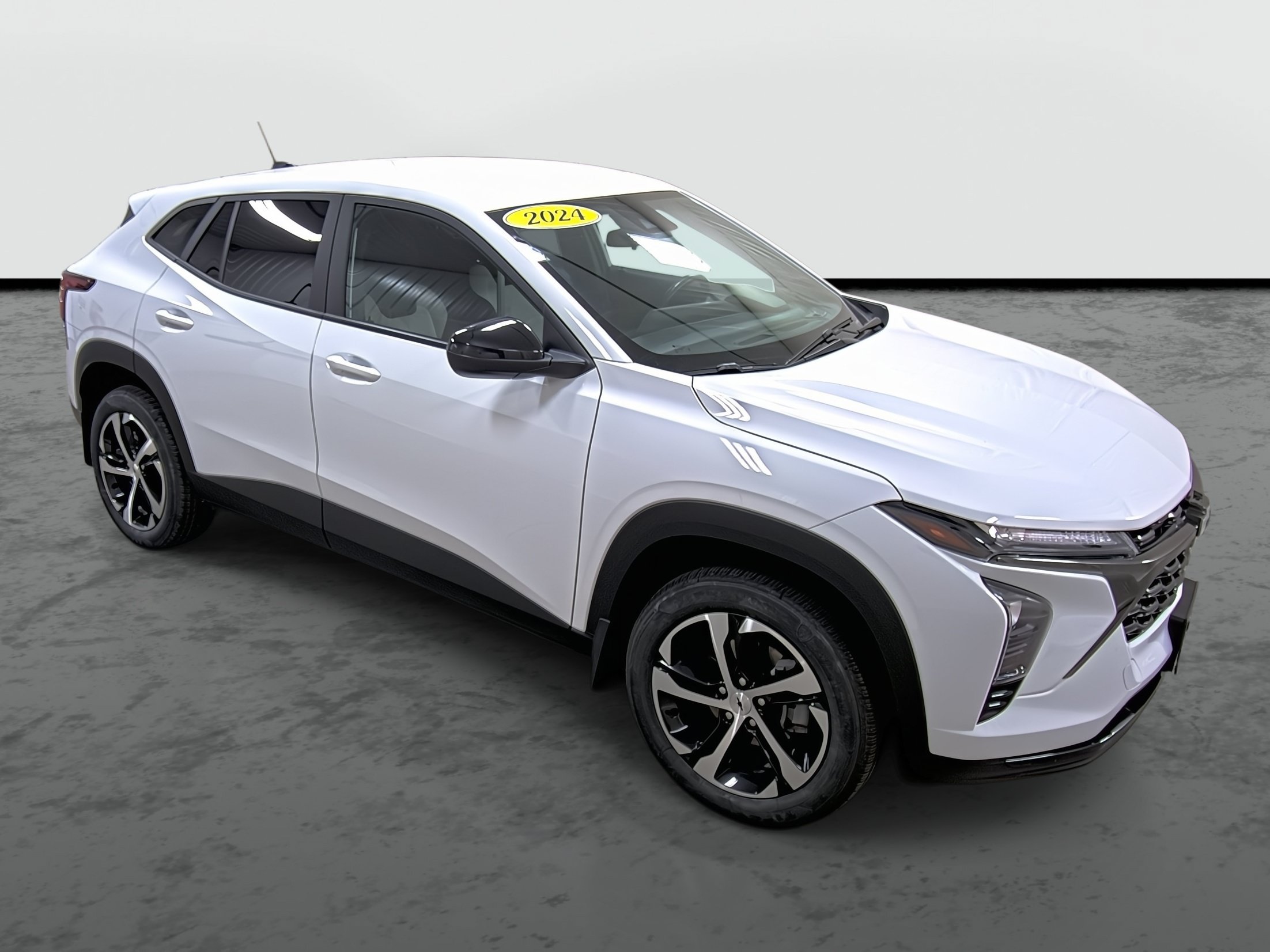 Certified 2024 Chevrolet Trax RS FWD image 5