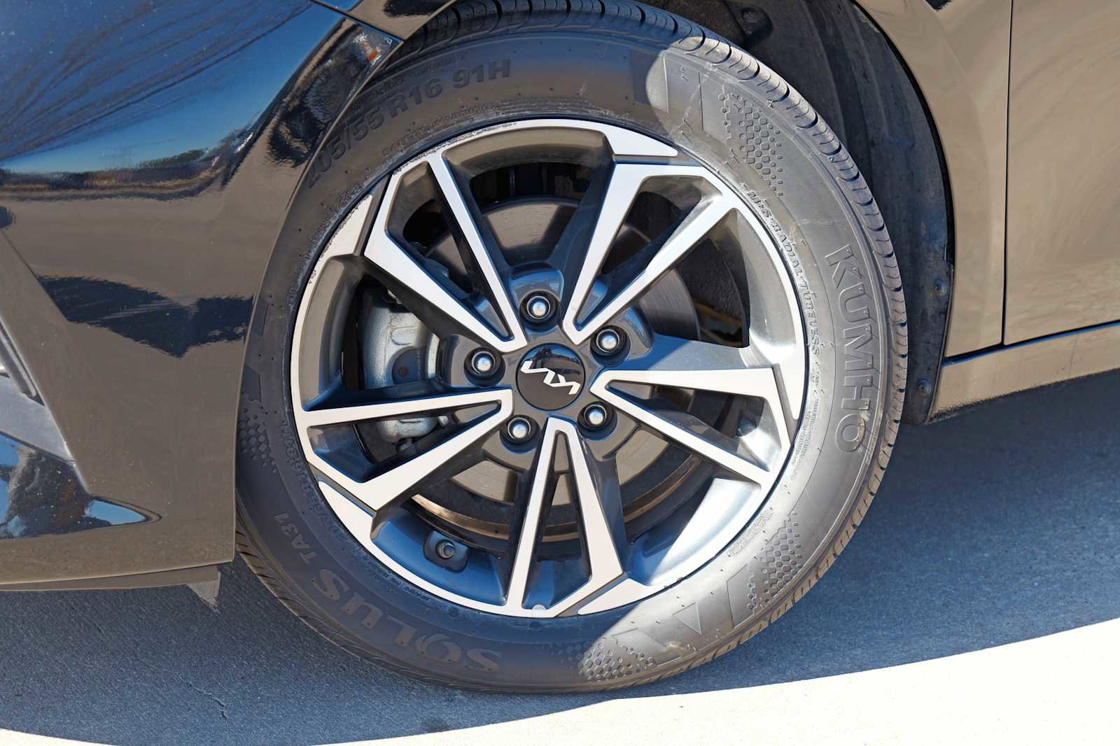 Certified 2024 Kia Forte LXS image 2