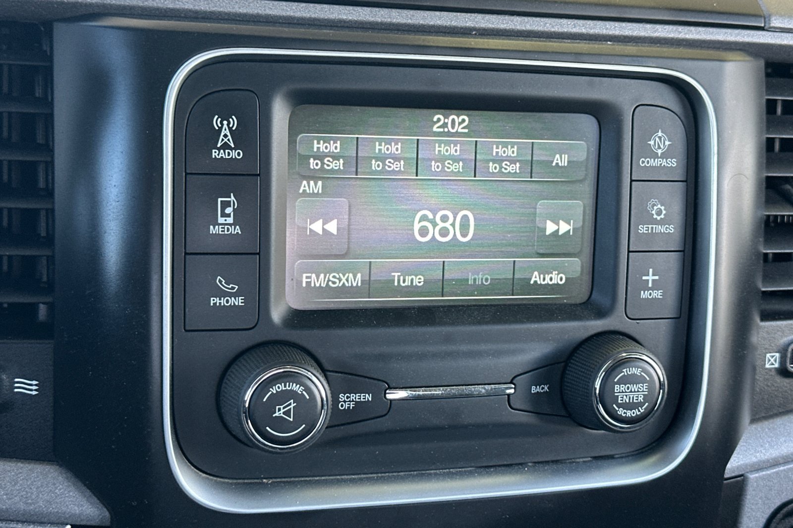 Used 2014 RAM 2500 Tradesman w/ Chrome Appearance Group AWD/4WD image 17