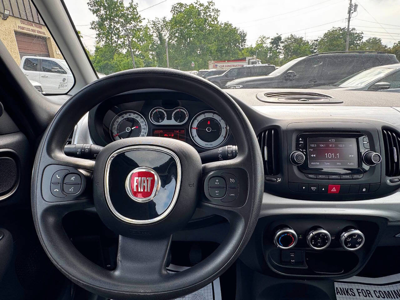 Used 2015 FIAT 500L Pop FWD image 16
