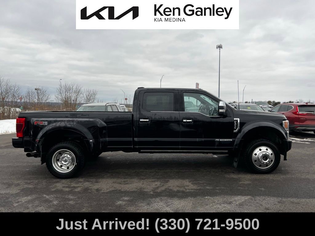 Used 2022 Ford F450 Platinum w/ FX4 Off-Road Package image 4