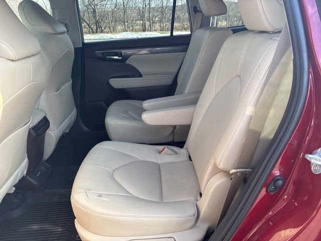 Used 2020 Toyota Highlander Limited image 23