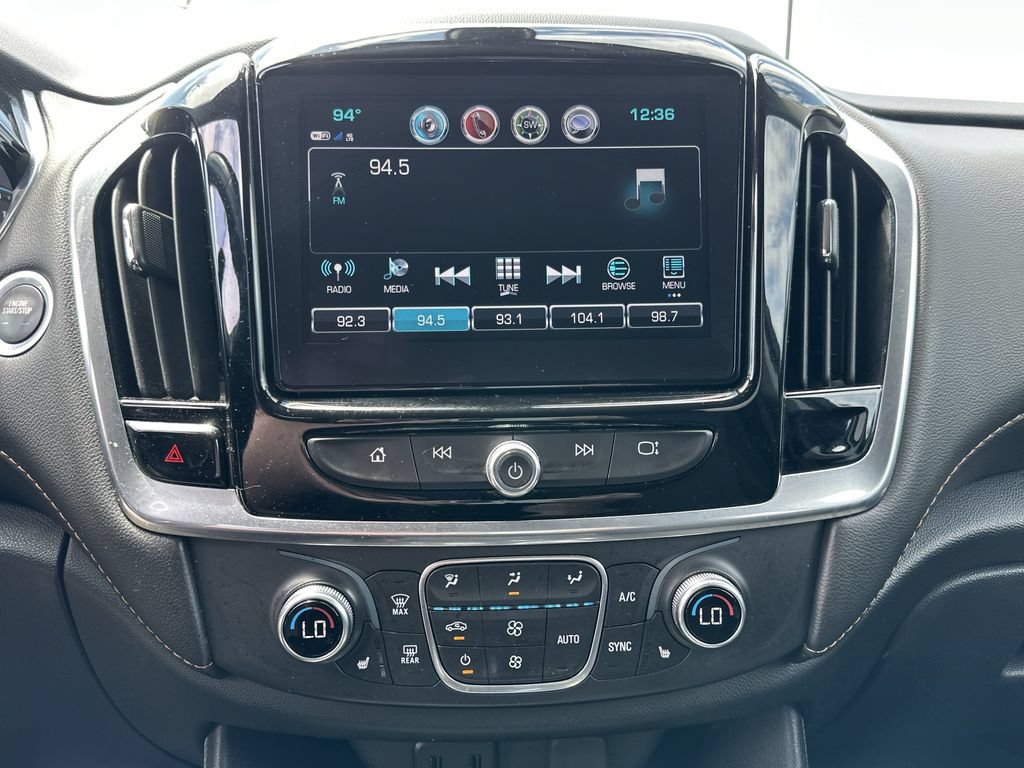Used 2019 Chevrolet Traverse LT FWD image 11