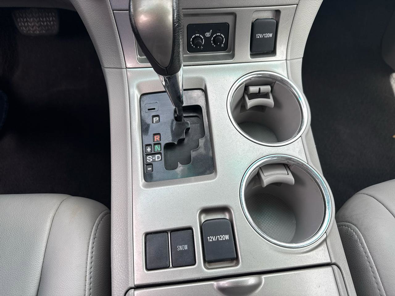 Used 2012 Toyota Highlander SE FWD image 26
