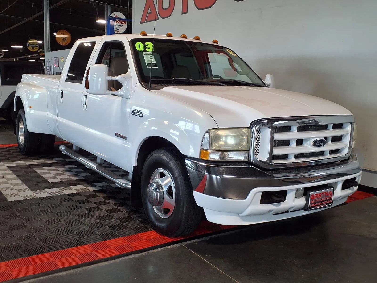 Used 2003 Ford F350 2WD Crew Cab DRW Super Duty image 2