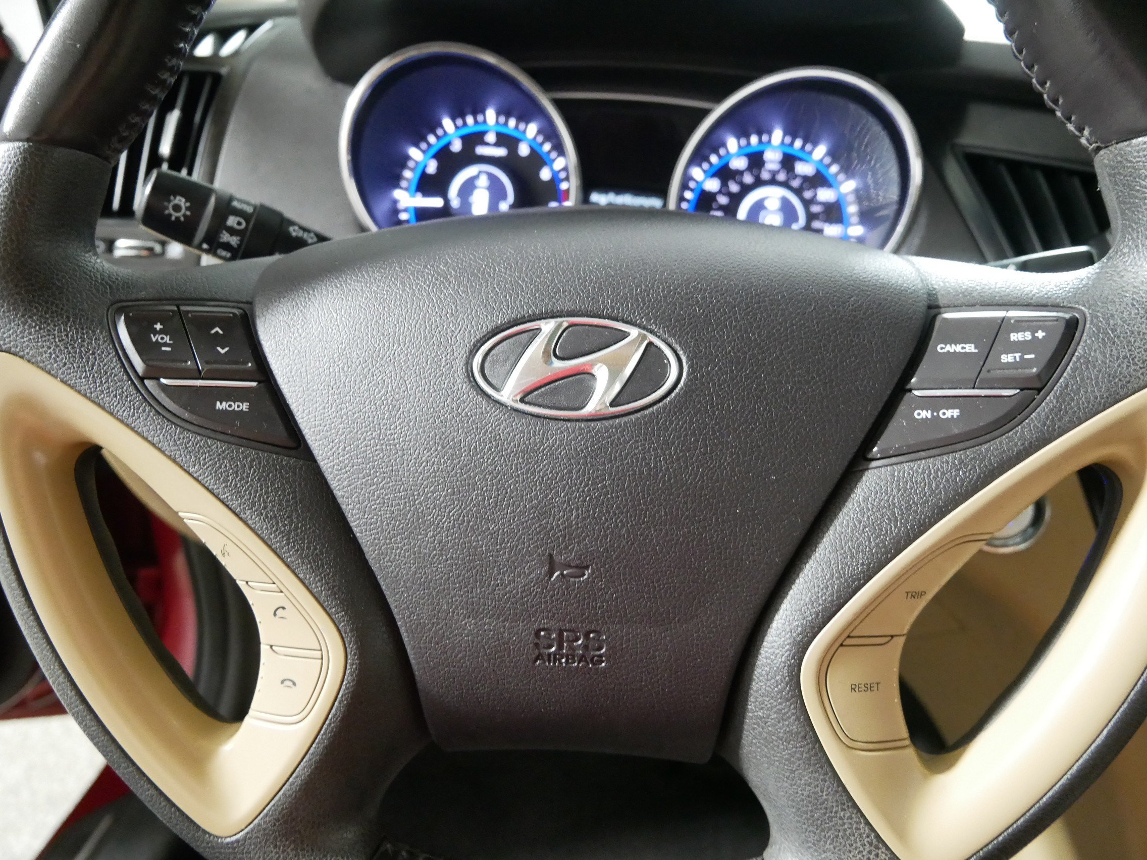 Used 2013 Hyundai Sonata Limited w/ Premium Pkg FWD image 25