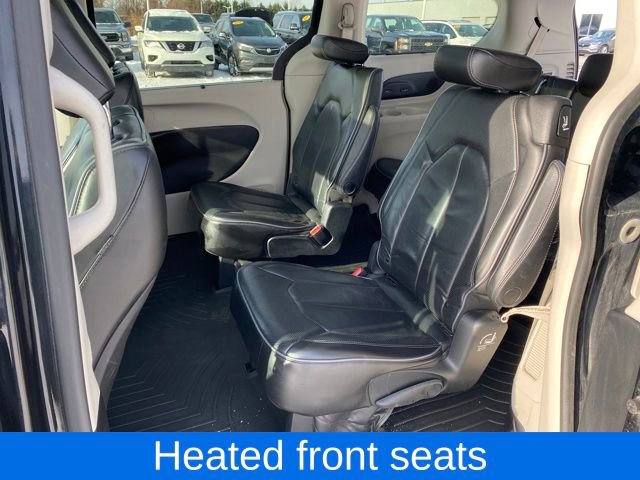 Used 2019 Chrysler Pacifica Limited image 20