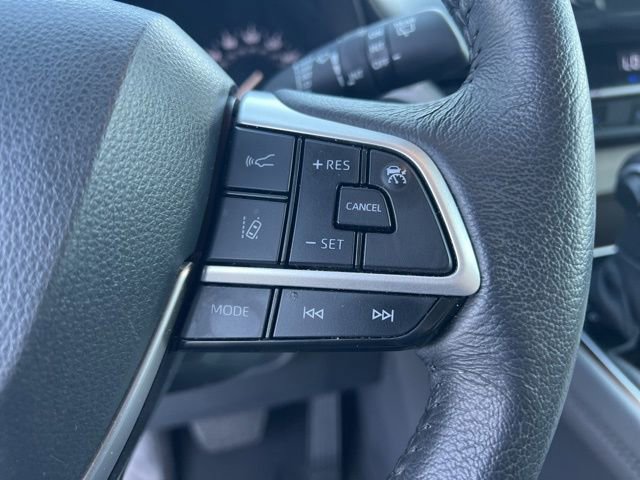 Used 2024 Toyota Sienna XLE image 17