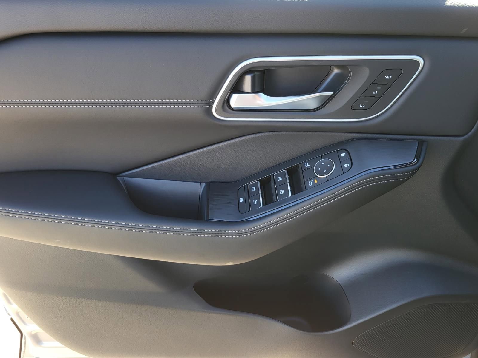 New 2026 Nissan Rogue Platinum image 20