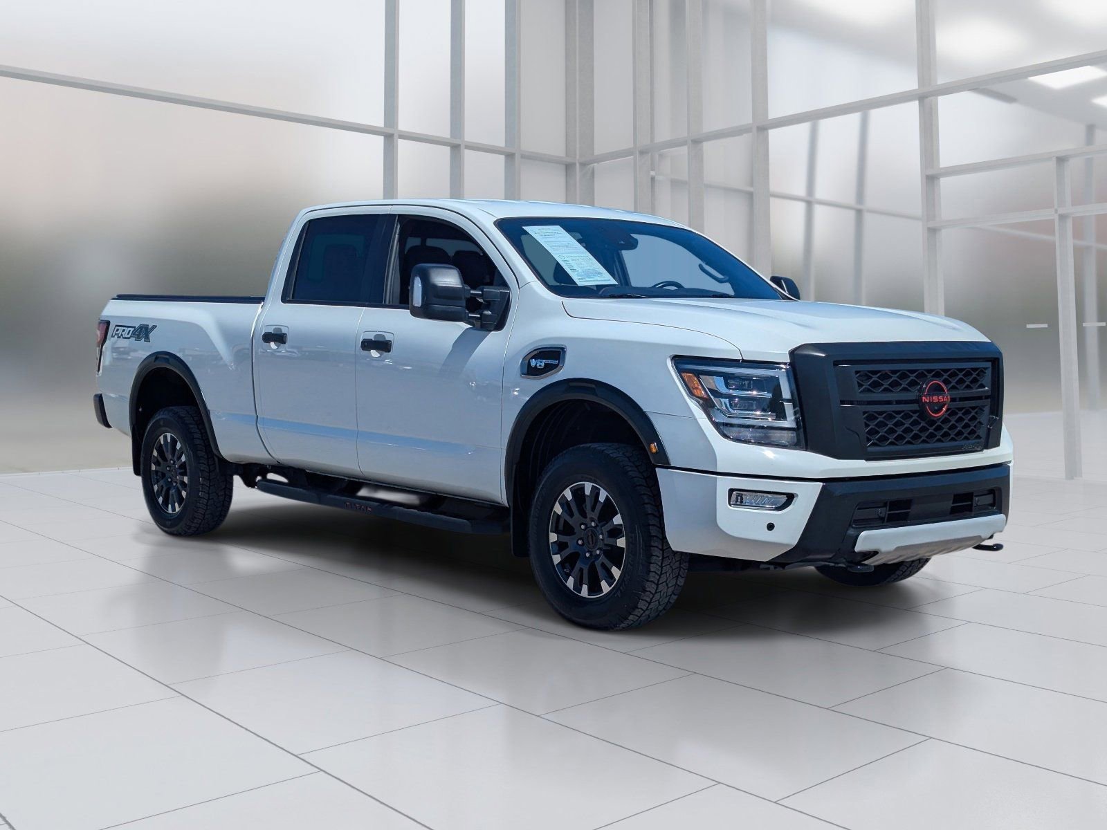 Certified 2024 Nissan Titan PRO-4X AWD/4WD image 7