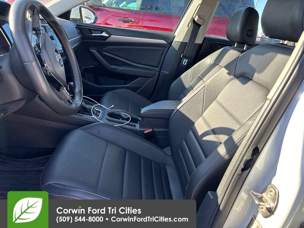 Used 2021 Volkswagen Jetta SE FWD image 5