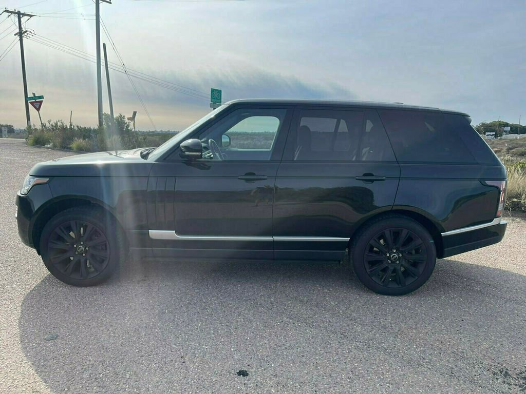 Used 2015 Land Rover Range Rover Supercharged AWD/4WD image 2