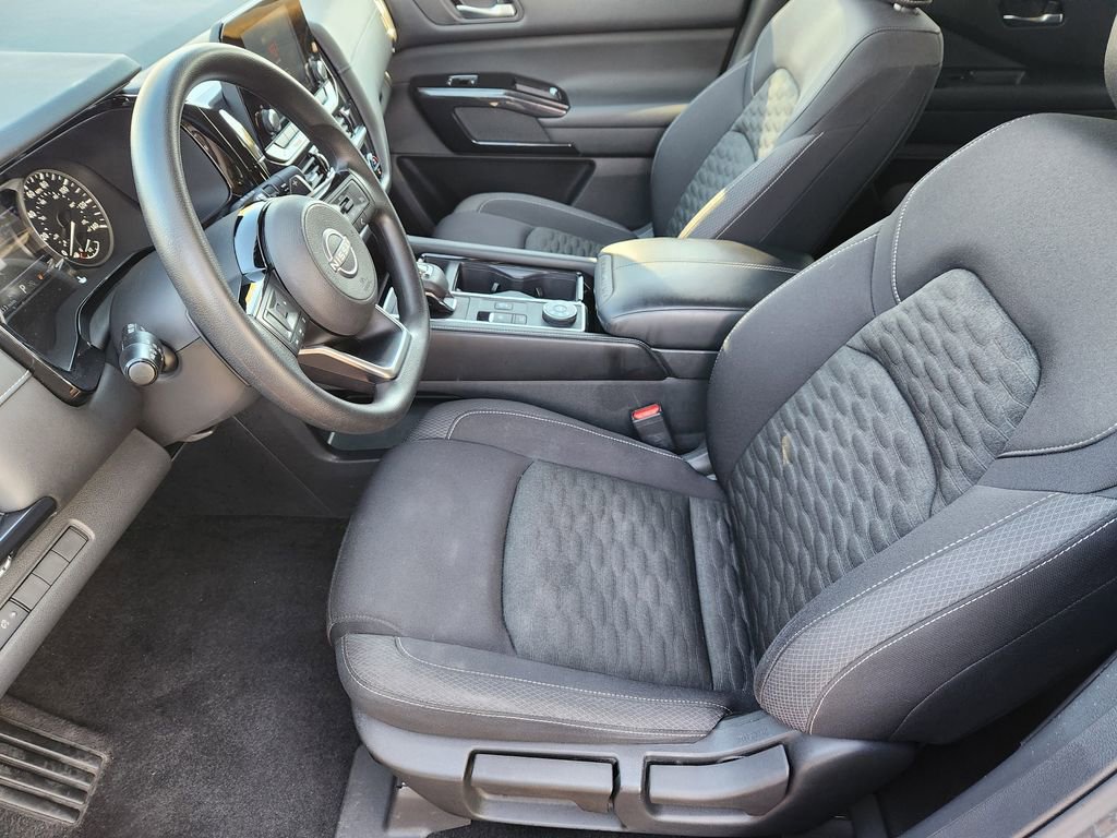 Used 2022 Nissan Pathfinder S w/ Cargo Package image 12