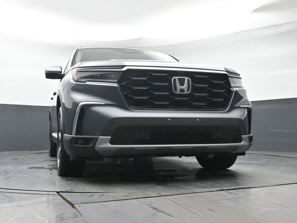 Used 2025 Honda Pilot Elite image 36