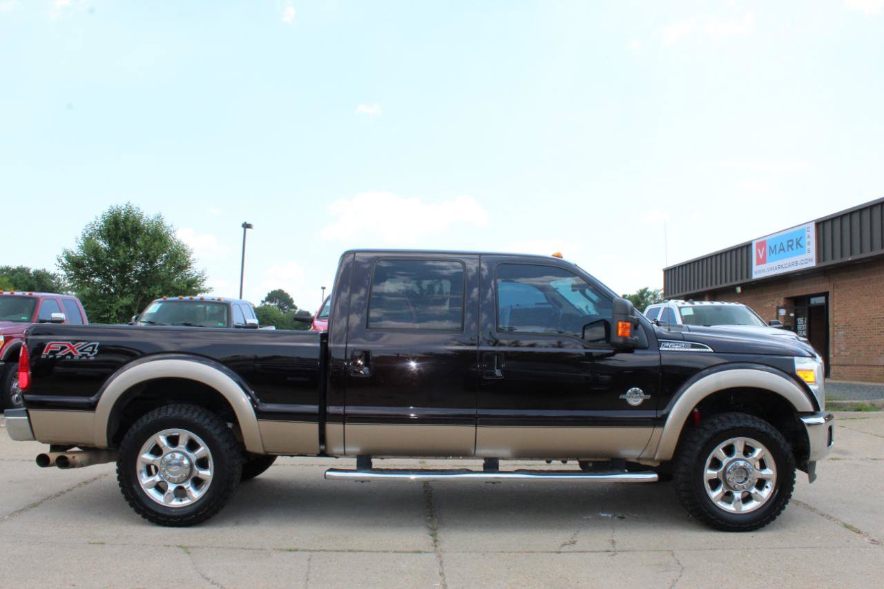 Used 2013 Ford F250 Lariat w/ Lariat Ultimate Pkg AWD/4WD image 9