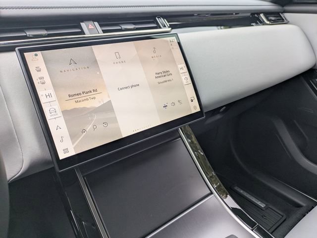 New 2026 Land Rover Range Rover Velar Dynamic SE image 11