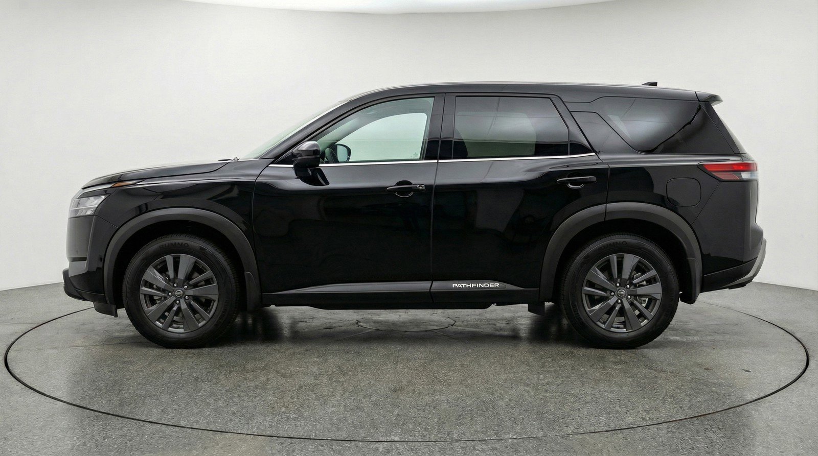 Used 2025 Nissan Pathfinder SV AWD/4WD image 5