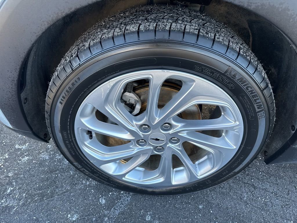 Used 2023 Chevrolet Bolt EUV LT image 10