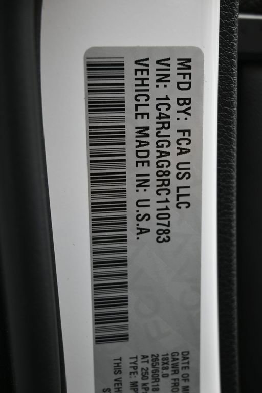 Used 2024 Jeep Grand Cherokee Altitude image 29