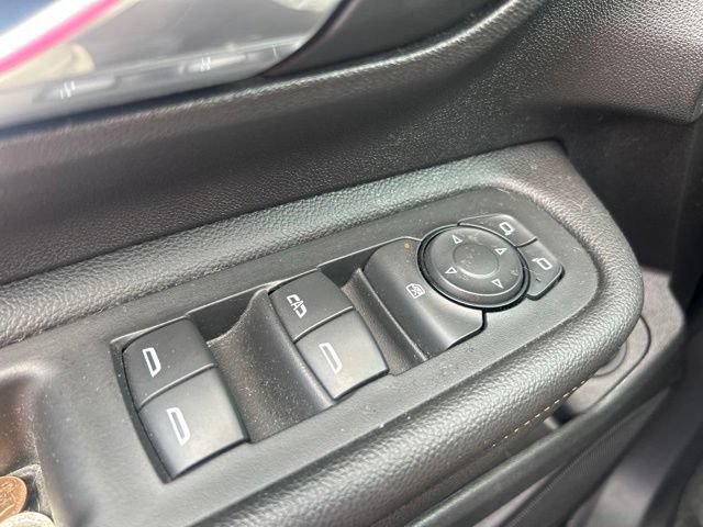 Used 2021 GMC Terrain SLE w/ Driver Convenience Package FWD image 16