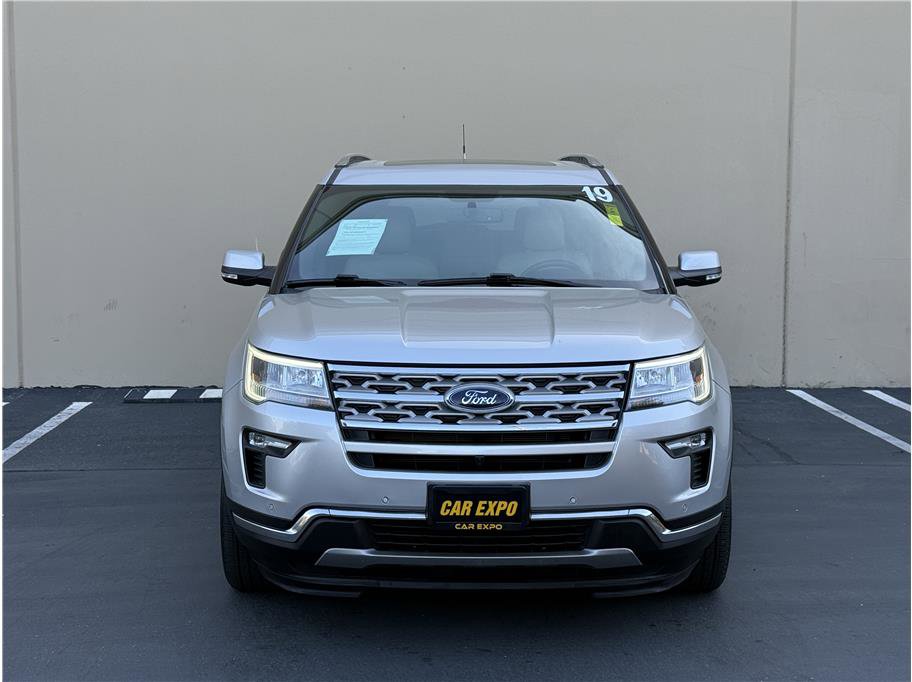 Used 2019 Ford Explorer Limited w/ Class III Trailer Tow Package image 2