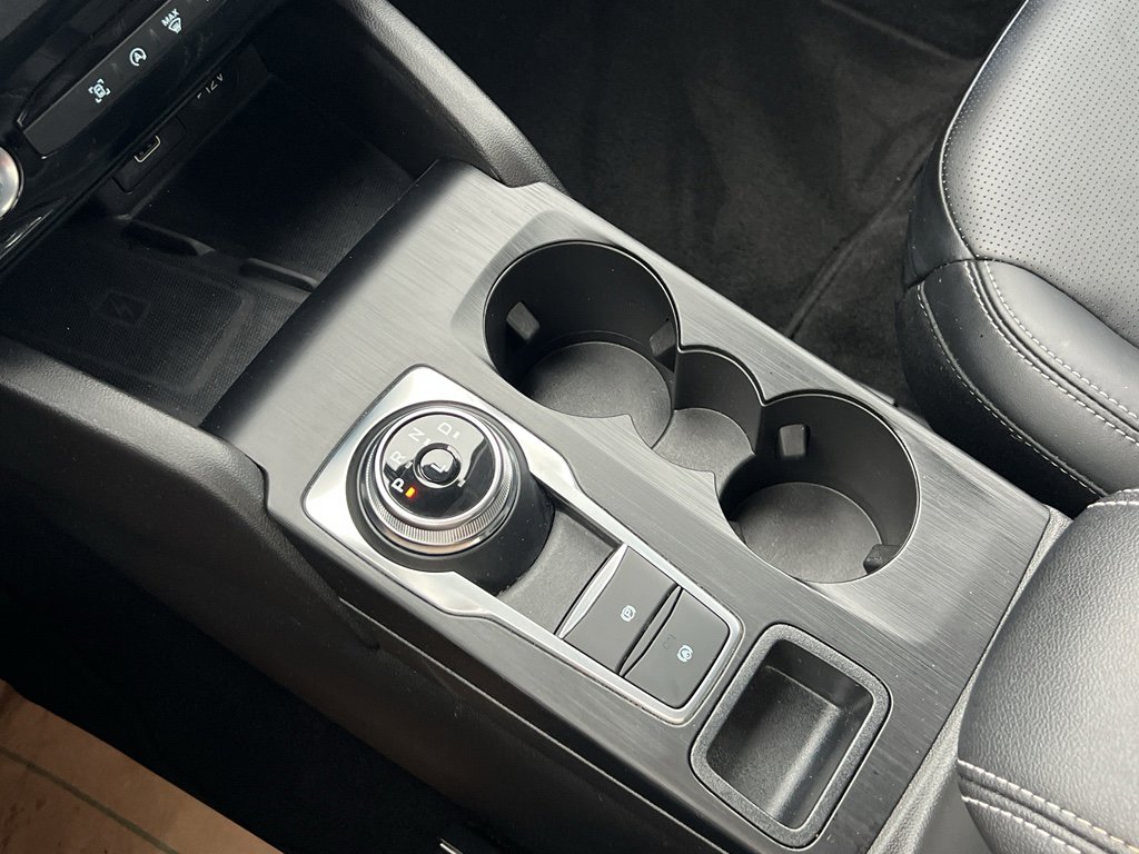 Used 2025 Ford Escape Platinum image 20