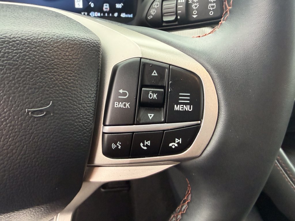Certified 2025 Ford Explorer Active AWD/4WD image 26