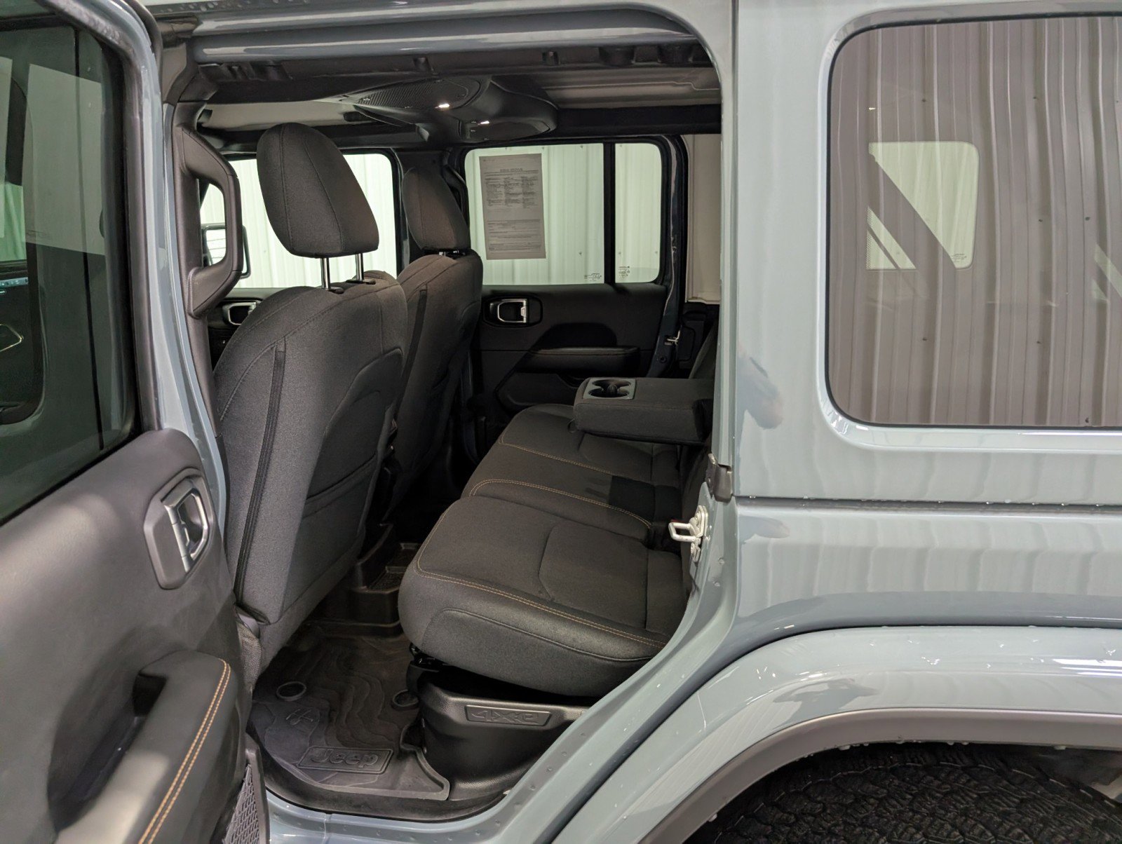 Used 2025 Jeep Wrangler Backcountry image 9