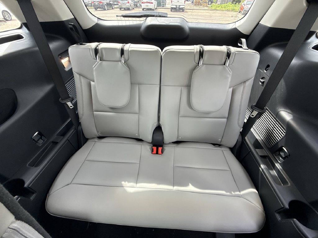 New 2026 Ford Explorer Active w/ Active Comfort Package AWD/4WD image 26