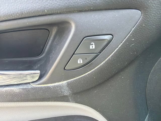 Used 2020 Chevrolet Equinox LS FWD image 18
